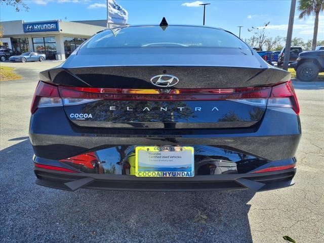 used 2022 Hyundai Elantra car