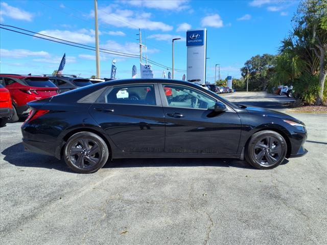 used 2022 Hyundai Elantra car