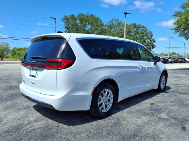 used 2023 Chrysler Pacifica car, priced at $25,937