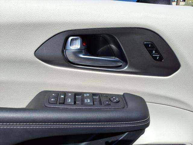 used 2023 Chrysler Pacifica car, priced at $25,937