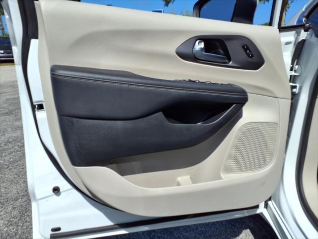 used 2023 Chrysler Pacifica car, priced at $25,937