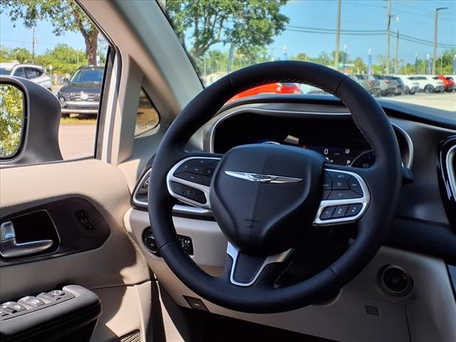 used 2023 Chrysler Pacifica car, priced at $25,937