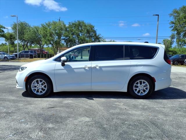 used 2023 Chrysler Pacifica car, priced at $25,937