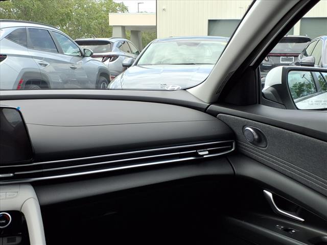 new 2025 Hyundai Elantra car, priced at $31,334