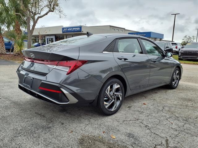 new 2025 Hyundai Elantra car, priced at $26,634