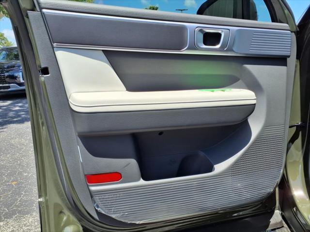 new 2025 Hyundai Santa Fe car, priced at $37,937