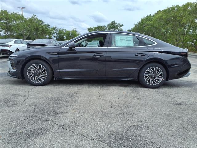 new 2025 Hyundai Sonata Hybrid car, priced at $38,712