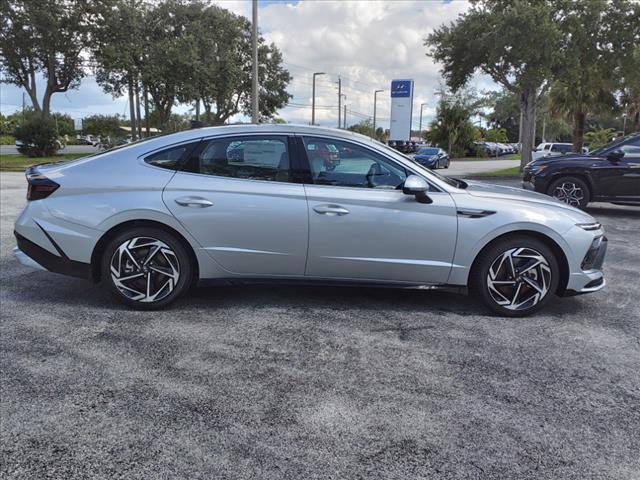 new 2024 Hyundai Sonata car, priced at $30,979