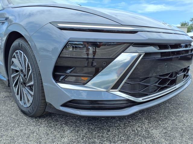 new 2025 Hyundai Sonata Hybrid car, priced at $38,564
