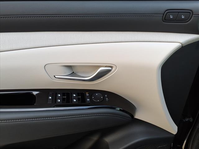 new 2025 Hyundai TUCSON Hybrid car
