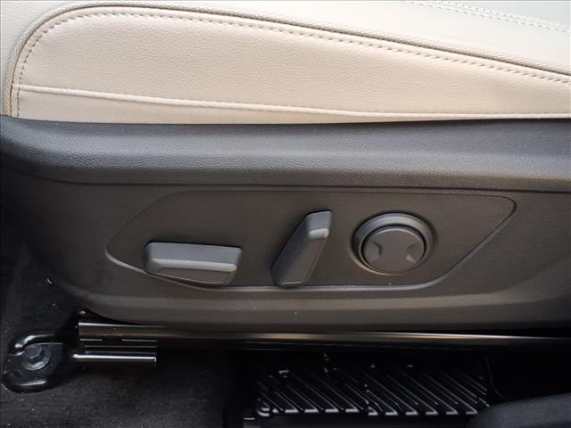 new 2025 Hyundai TUCSON Hybrid car