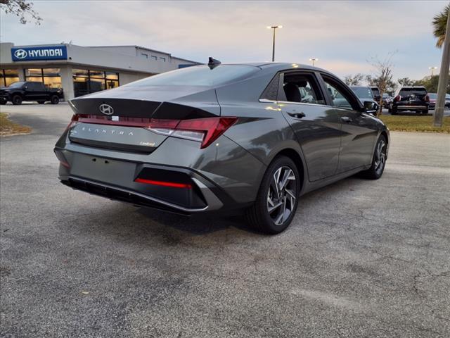 new 2025 Hyundai Elantra car