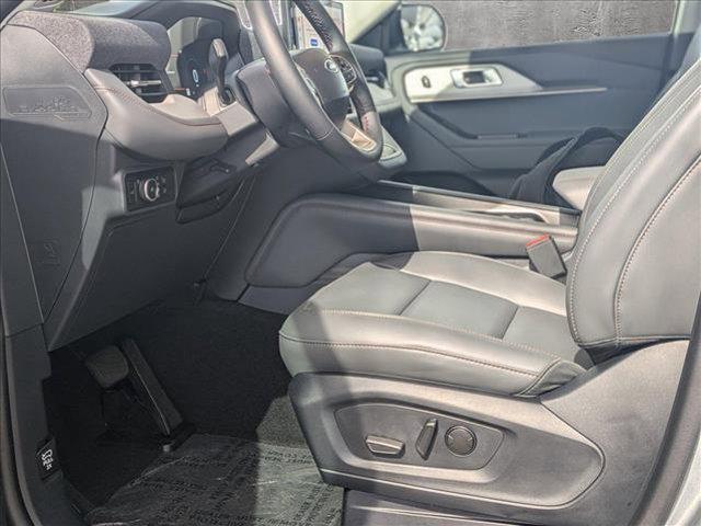 new 2025 Ford Explorer car, priced at $45,525