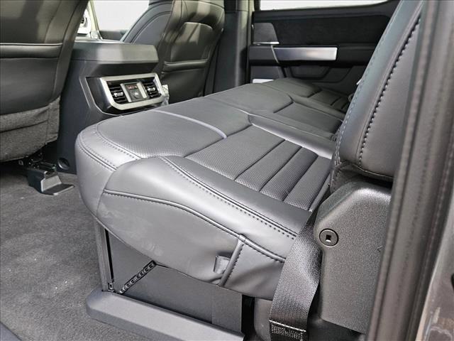 new 2025 Ford F-250 car, priced at $91,942