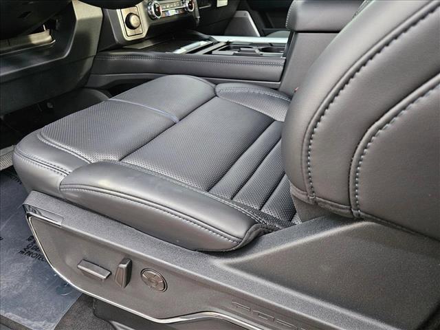 new 2025 Ford F-250 car, priced at $91,942