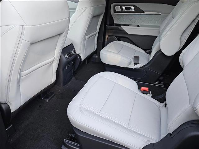 new 2025 Ford Explorer car, priced at $58,700