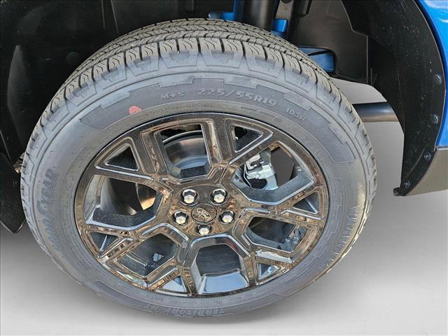 new 2025 Ford Maverick car, priced at $30,038