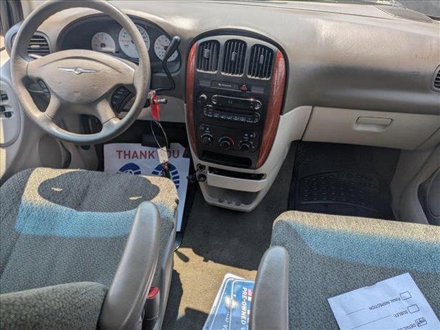 used 2006 Chrysler Town & Country car, priced at $8,333