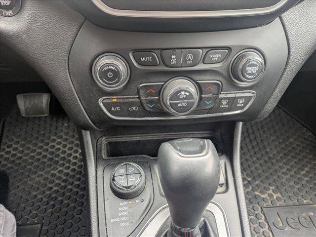 used 2021 Jeep Cherokee car, priced at $25,333