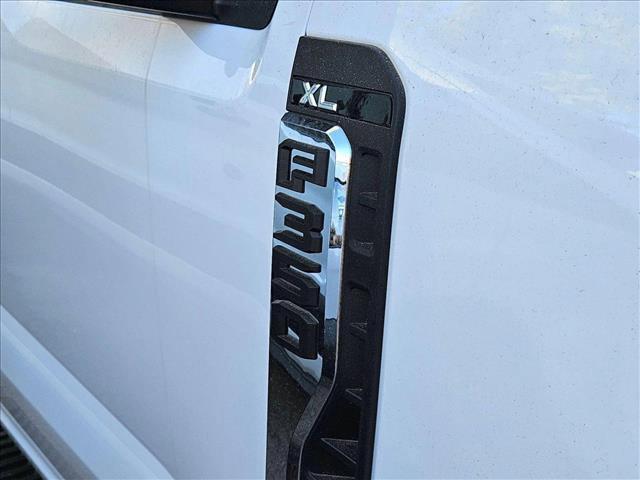 new 2025 Ford F-350 car, priced at $57,152