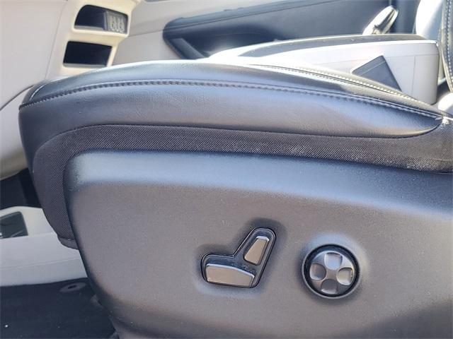 used 2023 Chrysler Pacifica car, priced at $22,500