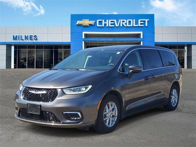 used 2023 Chrysler Pacifica car, priced at $23,900