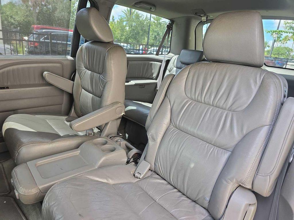 used 2009 Honda Odyssey car, priced at $3,900