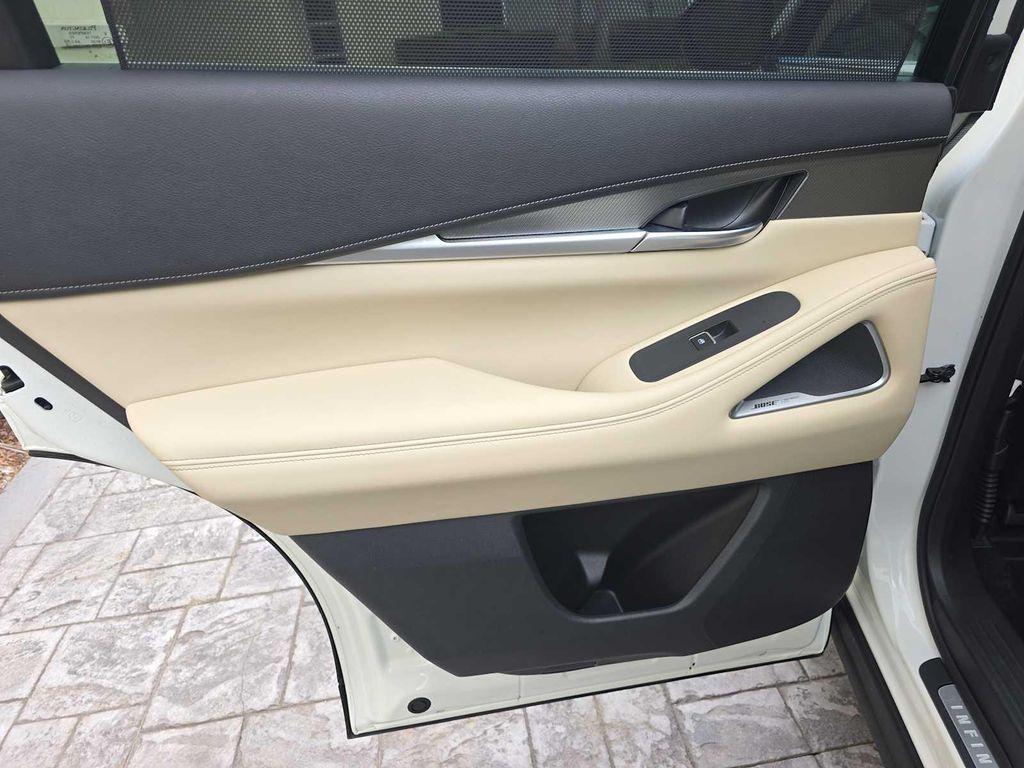 used 2025 INFINITI QX60 car, priced at $39,900
