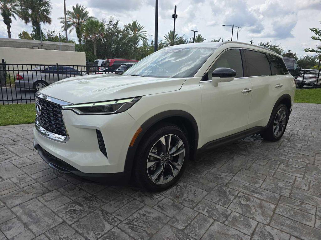 used 2025 INFINITI QX60 car, priced at $39,900