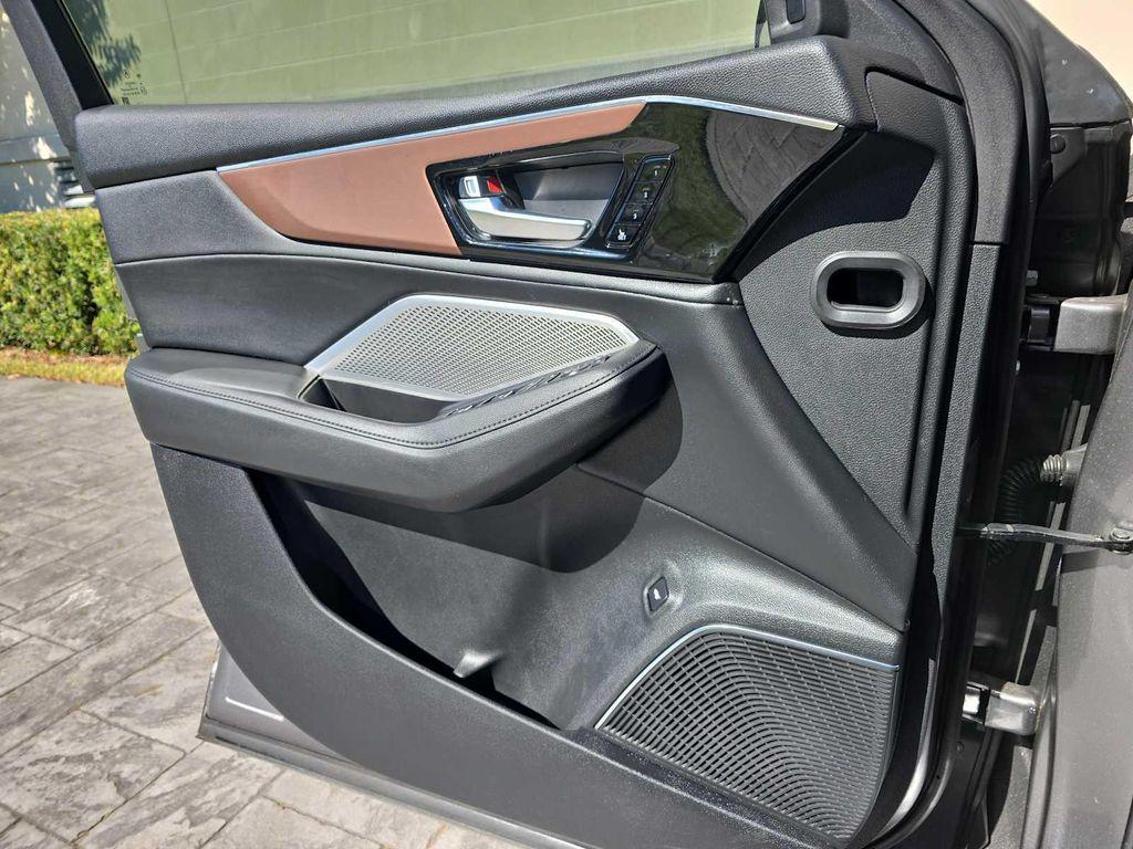 used 2022 Acura MDX car, priced at $32,900