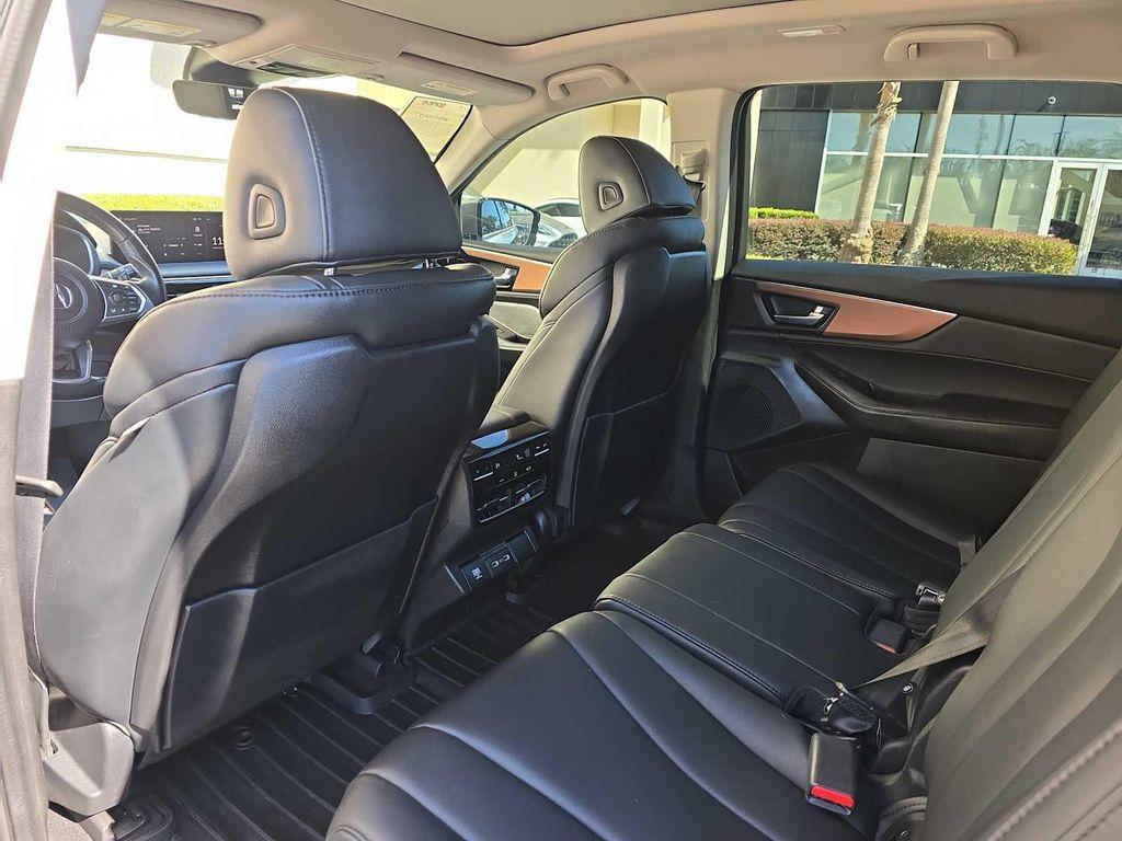 used 2022 Acura MDX car, priced at $32,900