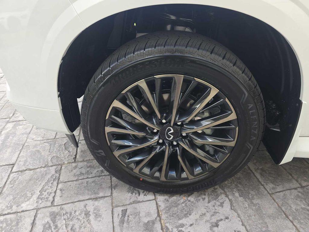 new 2026 INFINITI QX80 car, priced at $108,860