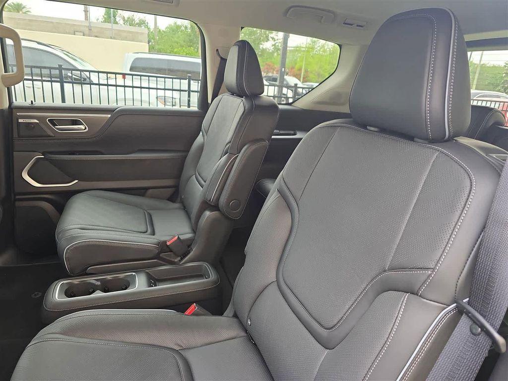 new 2025 INFINITI QX80 car, priced at $72,100