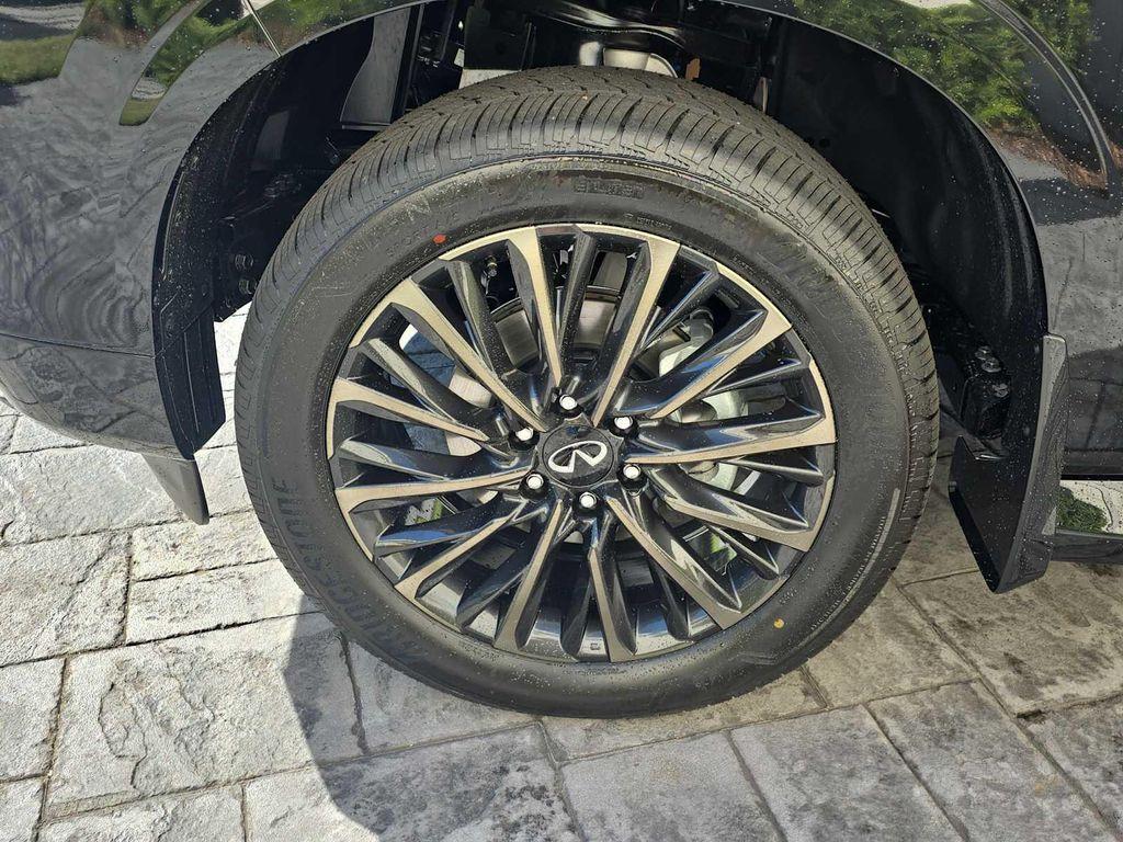 new 2026 INFINITI QX80 car, priced at $115,655