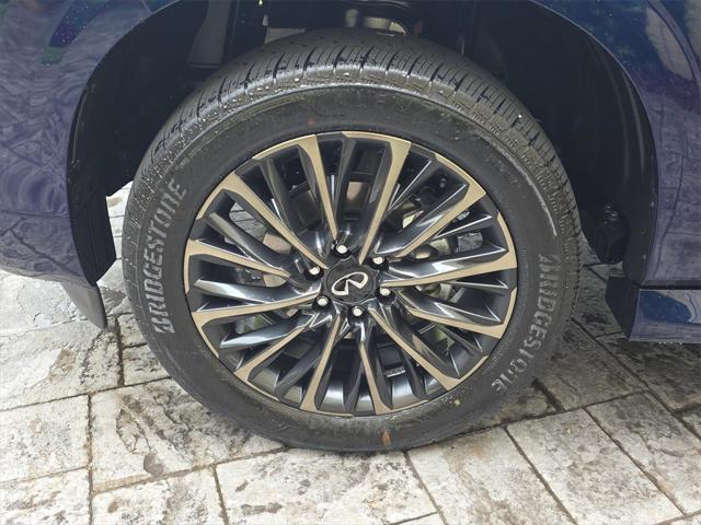 new 2025 INFINITI QX80 car, priced at $108,590