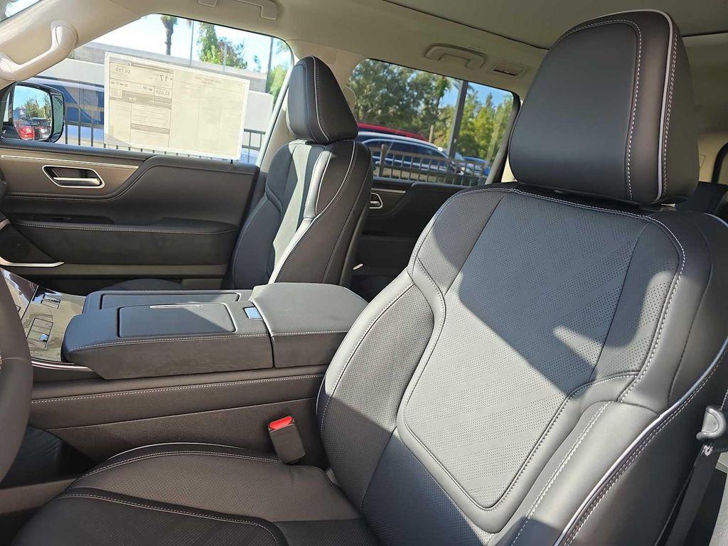 new 2026 INFINITI QX80 car, priced at $98,480