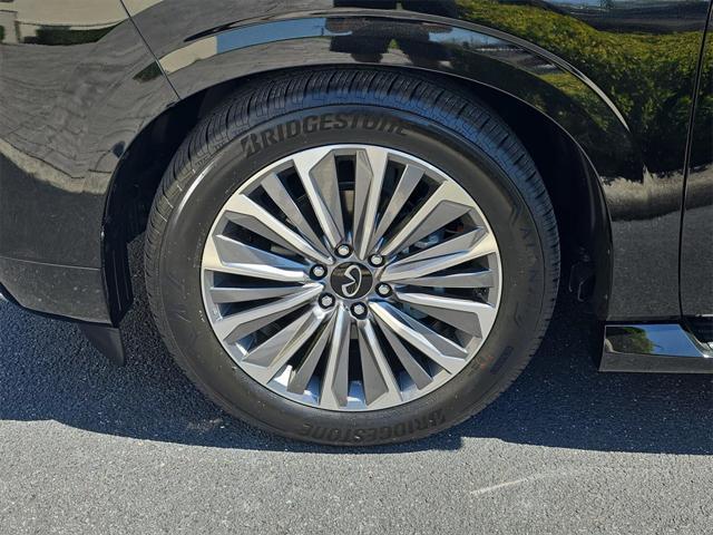 new 2025 INFINITI QX80 car, priced at $88,741