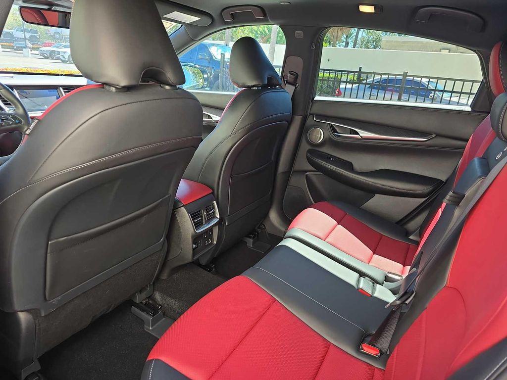 used 2025 INFINITI QX55 car, priced at $43,900