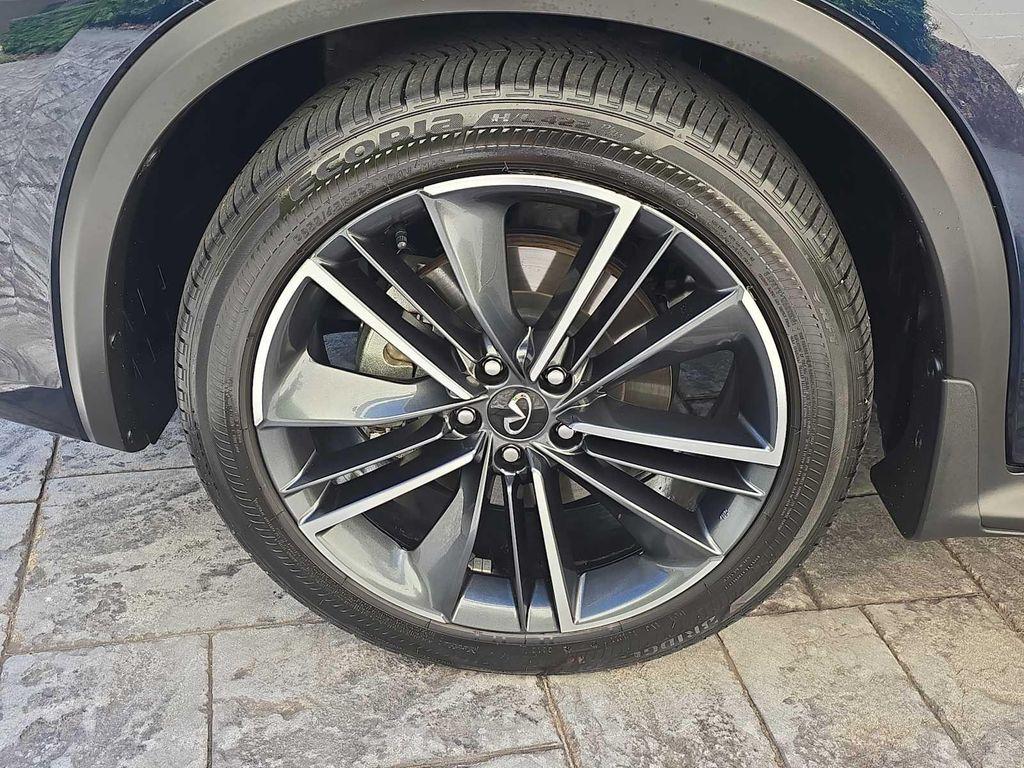 used 2025 INFINITI QX55 car, priced at $43,900