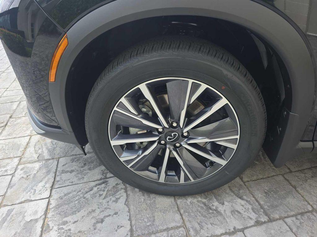 new 2026 INFINITI QX60 car, priced at $57,306