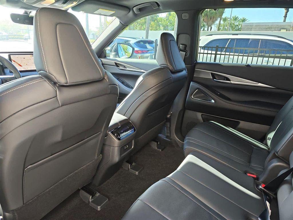 new 2025 INFINITI QX60 car, priced at $48,980