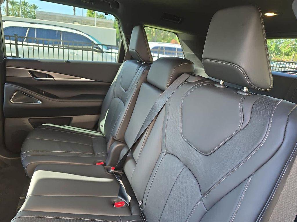 new 2025 INFINITI QX60 car, priced at $48,980
