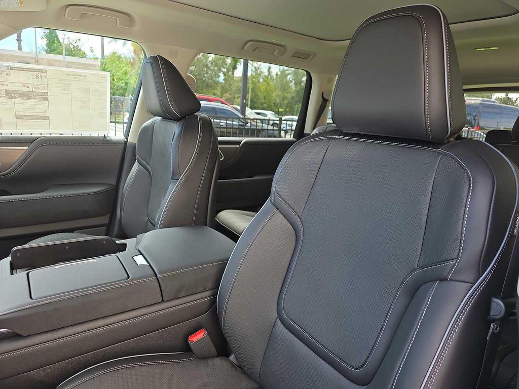 new 2026 INFINITI QX80 car, priced at $91,678