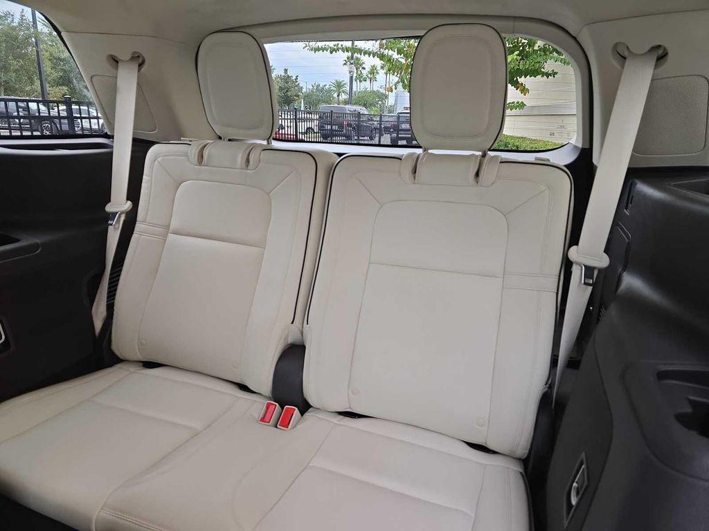 used 2020 Lincoln Aviator car, priced at $39,900