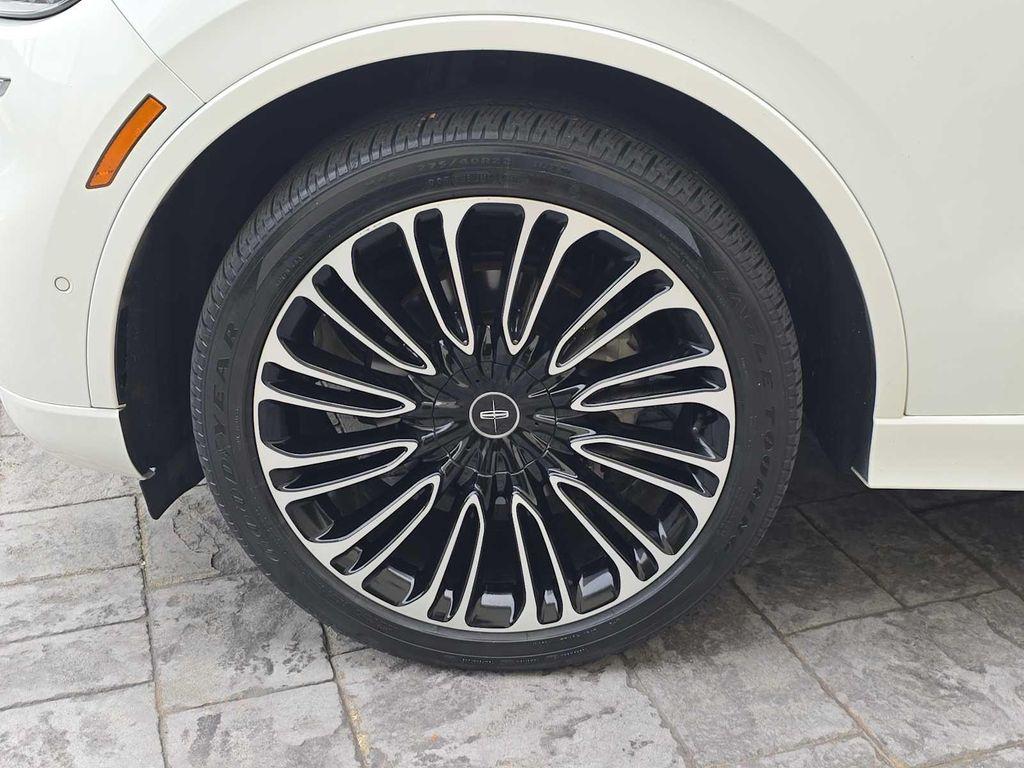 used 2020 Lincoln Aviator car, priced at $39,900