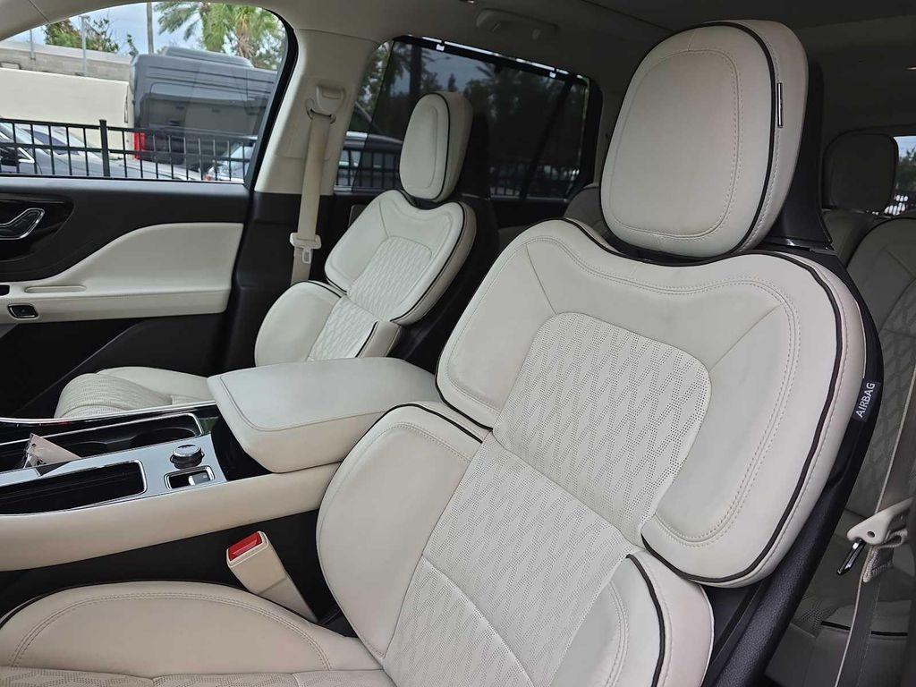 used 2020 Lincoln Aviator car, priced at $39,900