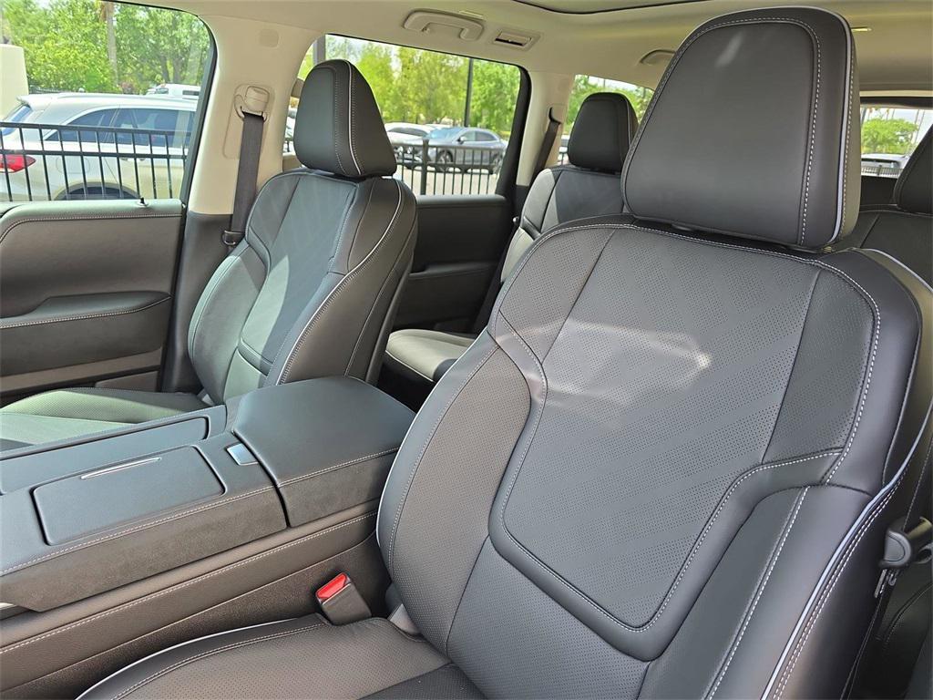 new 2025 INFINITI QX80 car, priced at $91,332