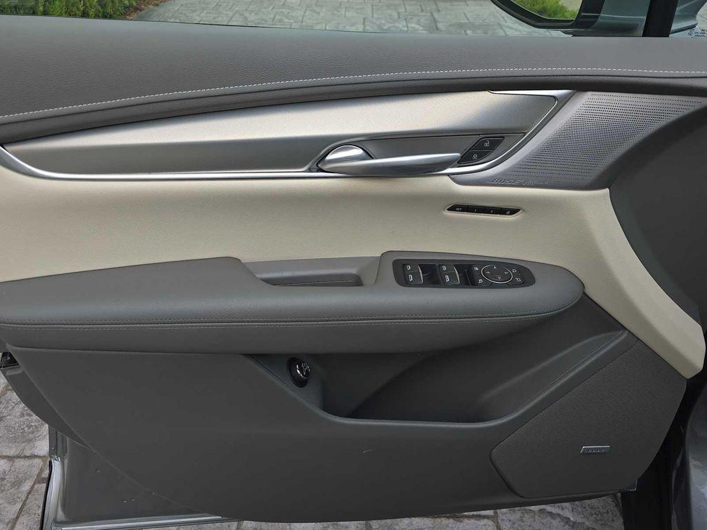 used 2024 Cadillac XT5 car, priced at $39,900