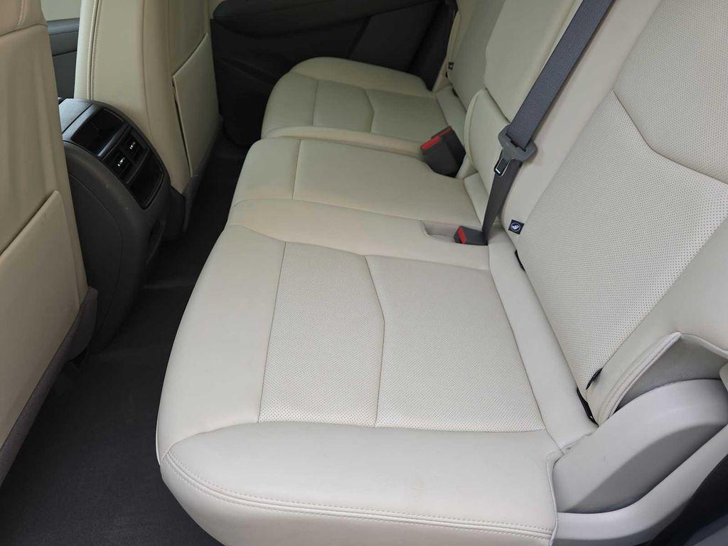 used 2024 Cadillac XT5 car, priced at $39,900