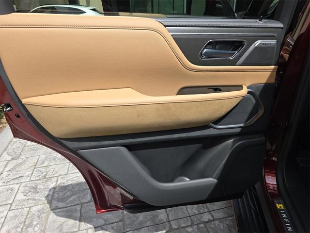 new 2025 INFINITI QX80 car, priced at $91,999
